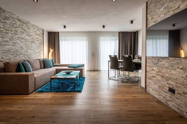 Bauernhof für 10 Personen, mit Pool und Balkon am Forggensee