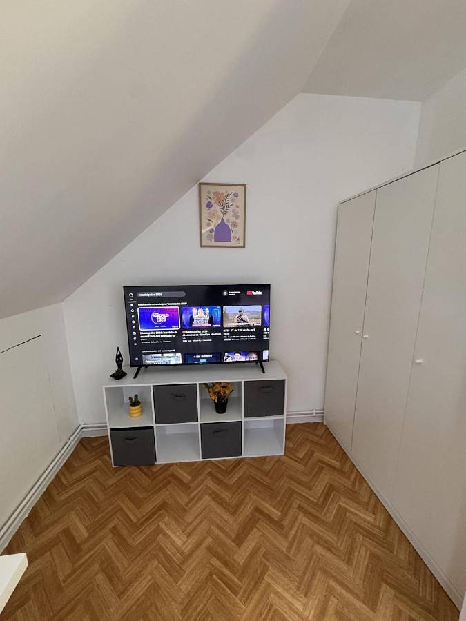 Appartement entier, Three-Bedroom Apartment in Gargenville, Yvelines