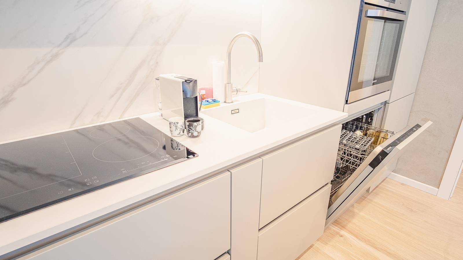 Ganze Wohnung, Ferienwohnung für 2 Personen mit Garten in Padenghe sul Garda, Gardasee-Berge