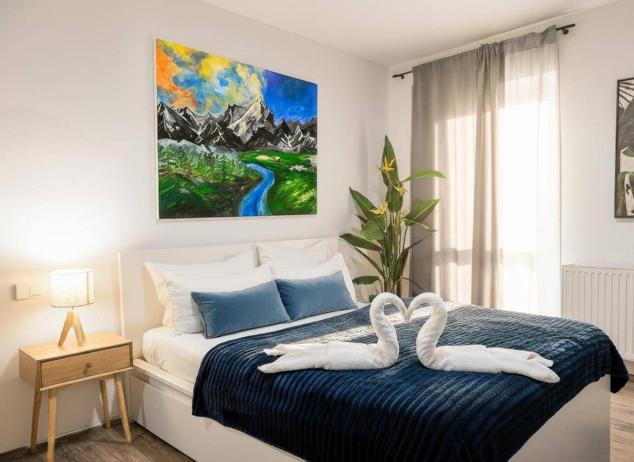 Ganze Wohnung, Loft mit Küche I Self Check-in I Parkplatz I Wifi I Crest Housing in Passau, Passauer Land