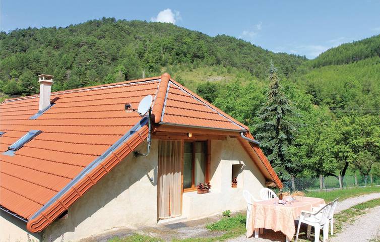 Location de vacances pour 5 personnes, avec Terrasse à Val-Maravel