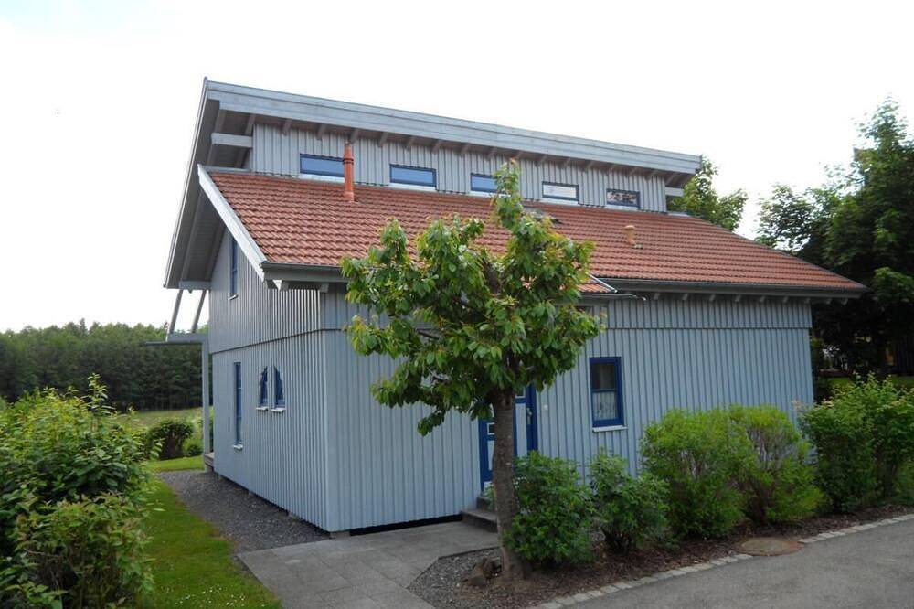 Ferienhaus Waldmünchen Tc 100qm bis 8 Pers (5c) Wlan und Erlebnisbadnutzung inkl in Waldmünchen, Ostbayern
