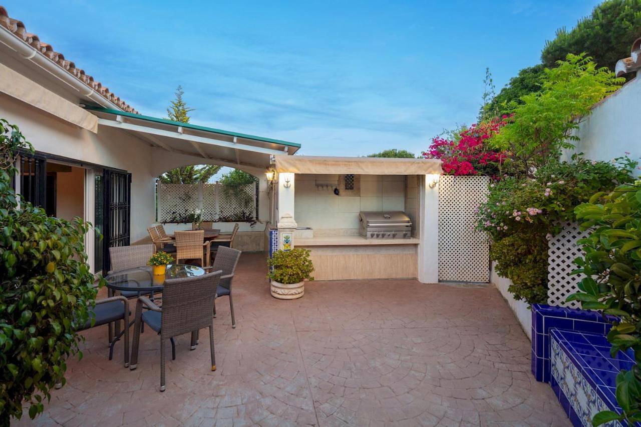 Villa in Playa El Bombo, Mijas