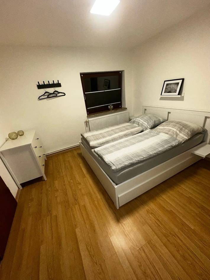 Ganze Wohnung, Apartment „Practical Monteurzimmer 4“ mit Gemeinschaftsgarten und Wlan in Weddingstedt, Heide und Umgebung