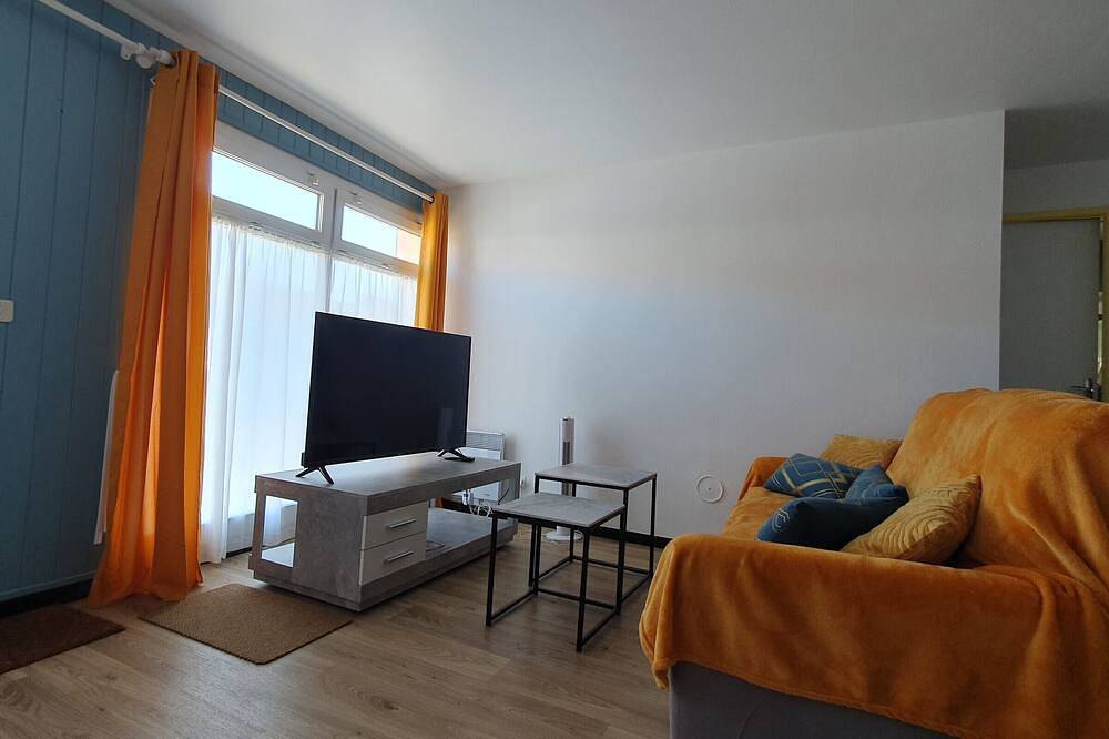 Entire apartment, Cozy Studio Near Beach, Center & Port for 2 in L'Aiguillon-sur-Mer, Fontenay-le-Comte