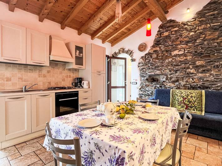 Ferienhaus für 8 Personen, mit Terrasse und Garten, mit Haustier in Prelà