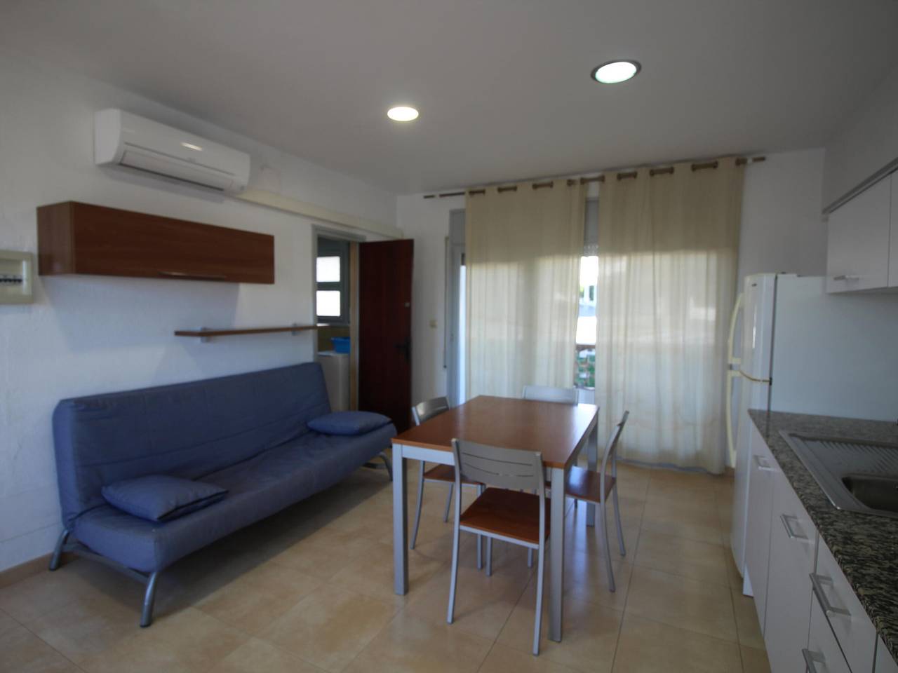 Apartamento entero, Apartamento luminoso frente al mar - 2 habitaciones - 6 pers. in Llansá, Alt Empordà