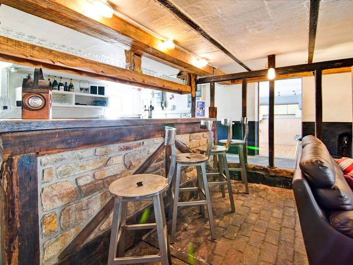 Location de vacances pour 31 personnes, avec piscine ainsi que sauna et jardin, animaux acceptés à Waimes - 4