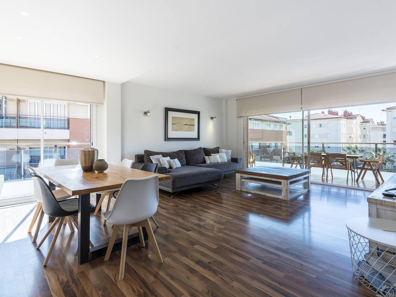 Entire vacation apartment, Sitges Spaces Sunshine Condo- 4 Bedrooms/2 Bath/Large Terrace/Pool- Monthly Only in Sitges, Garraf