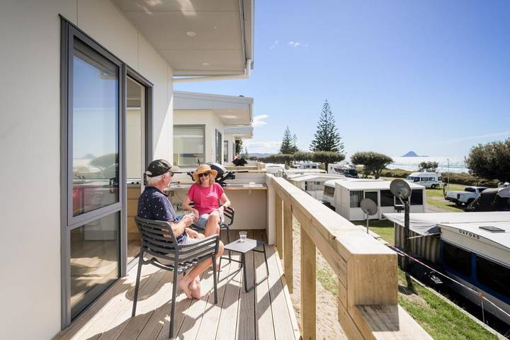 Parc de vacances pour 3 personnes, avec sauna et piscine ainsi que jardin et jacuzzi dans Nouvelle-Zélande - 2