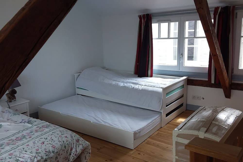 Maison de Pêcheur Dans Quartier Typique du Courtgain in Saint-Valery-sur-Somme, Abbeville region