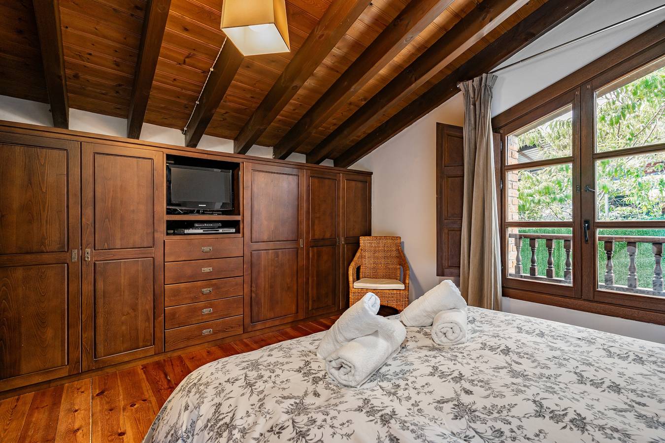 Landhuis 'La Campanona' met uitzicht op de bergen, privéterras en Wifi, foto 14