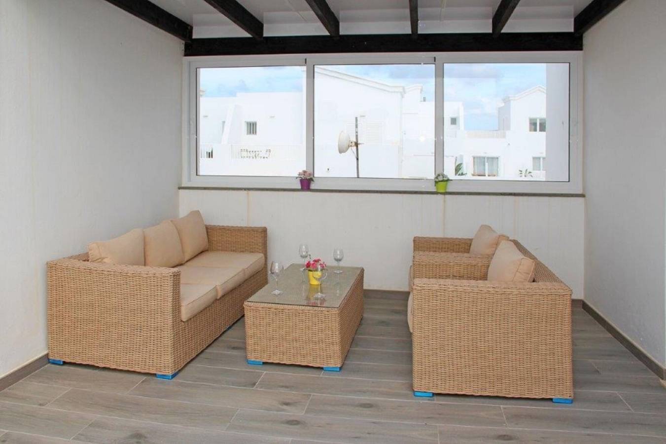 Vacation Home "Villa Mariesa" with Private Pool & Wi-Fi in Playa Blanca, Yaiza