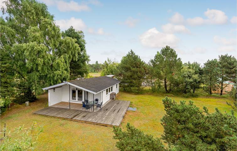 Hus för 5 Personer, med Terass och Trädgård i Rødby