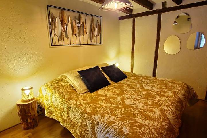 Location de vacances pour 8 personnes, avec jardin et jacuzzi à Chanzeaux - 4