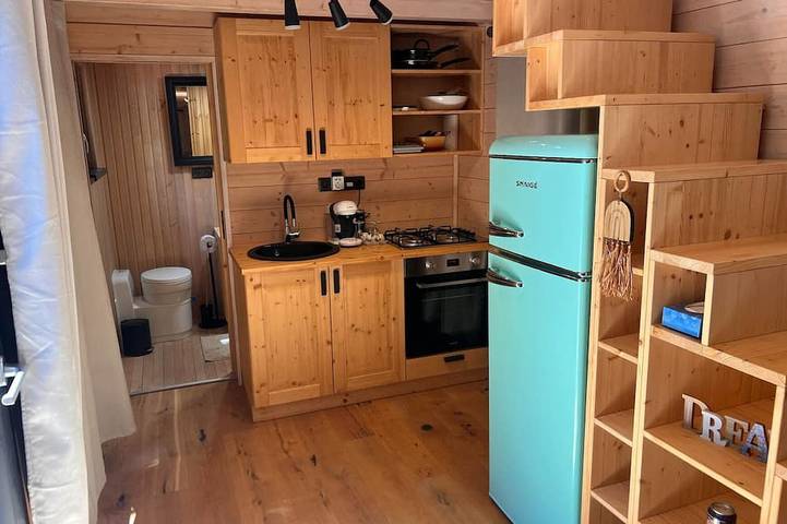 Gîte pour 6 personnes, avec Jacuzzi et Terrasse ainsi que Piscine et Sauna