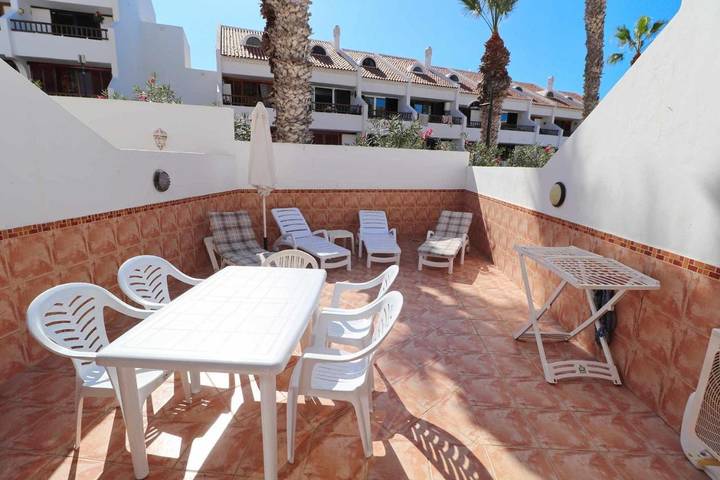 Villa pour 5 personnes, avec balcon ainsi que piscine et jardin à Playa de las Américas - 2