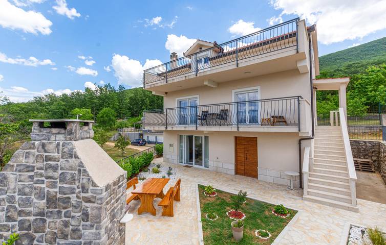 Ferienhaus für 8 Personen, mit Terrasse und Garten, mit Haustier