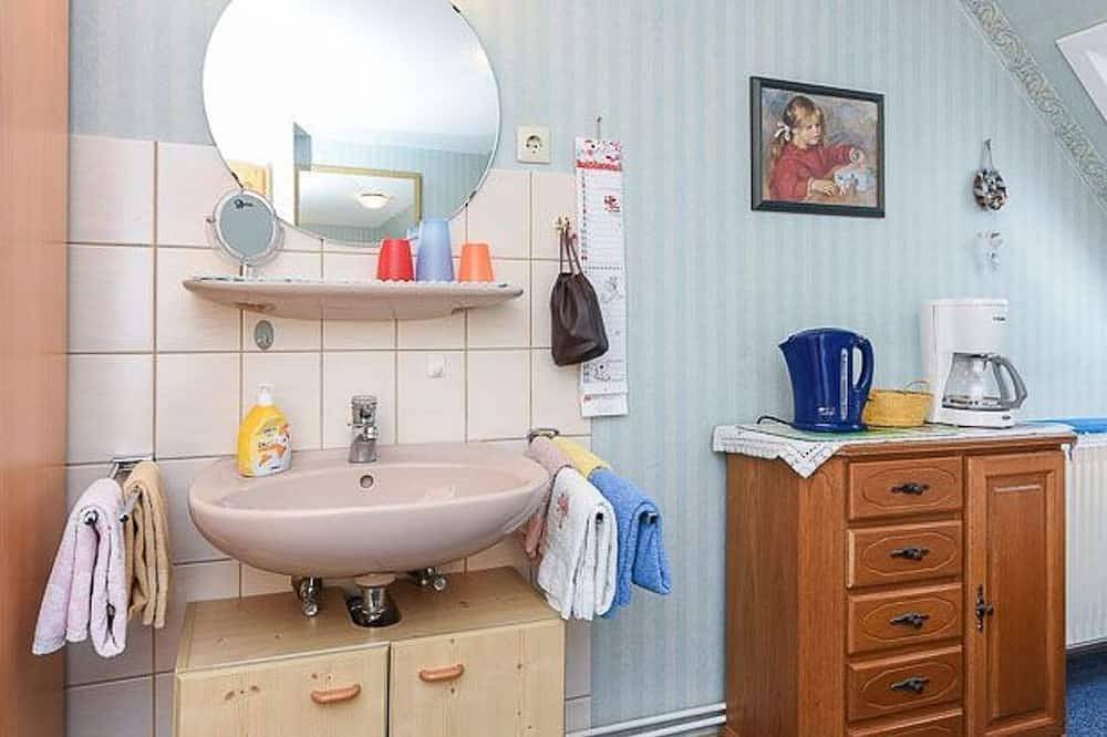 Ganze Wohnung, Zimmer Südblick - Ferienhof Bremer in Groß Holum in Groß Holum, Neuharlingersiel