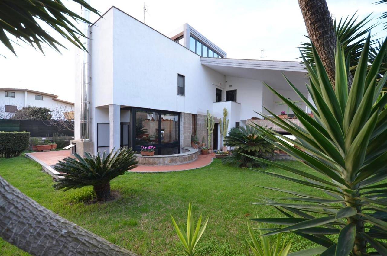 Double or Twin Room with Private Bathroom in Civitavecchia, Provincia di Roma