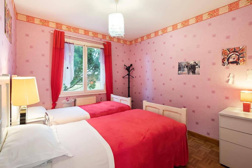 Homerez - Casa acogedora en Saint-Cyr-sur-le-Rhône in Saint-Cyr-sur-le-Rhône, Lyon region