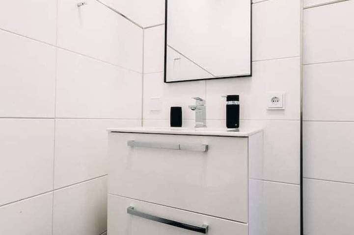 Ganze Wohnung, Design Apartment | Urban | Art | High-Speed WiFi in Düsseldorf-Friedrichstadt, Düsseldorf