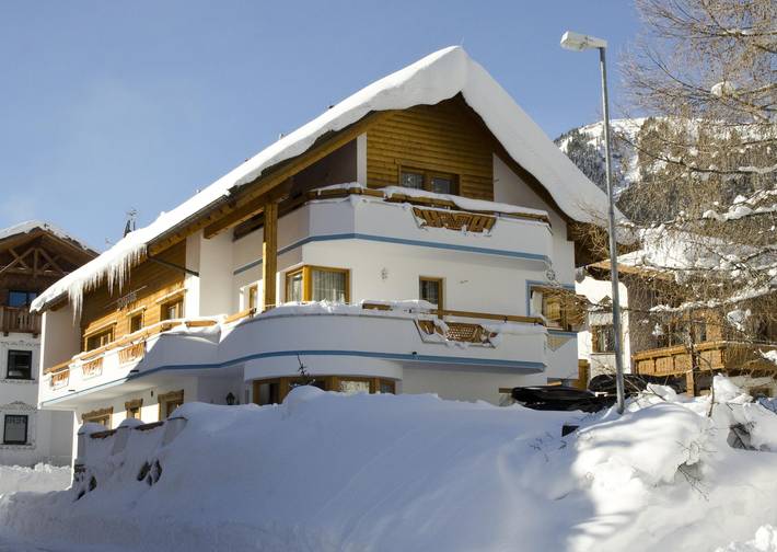 Gîte pour 8 personnes, avec balcon ainsi que sauna et vue, adapté aux familles à Ischgl - 2