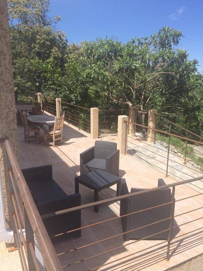 Gîte pour 6 personnes, avec jardin et vue à Ortiporio