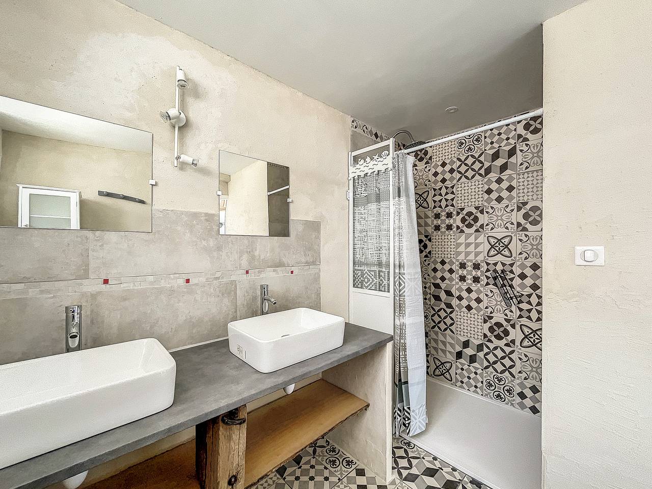 Authentisches Gîte, ruhig gelegen mit privater Terrasse, privatem Garten und Wlan in Beynat, Zentralmassiv
