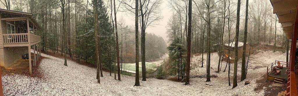 Luxury Retreat Overlooking the 11th Tee at Whitepath Golf Course in Ellijay in Cherry Log, Chattahoochee National Forest