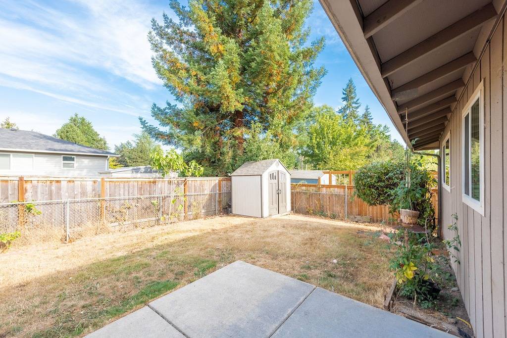 Ganze Wohnung, Helle * Private * Stilvolle 2Br Wohnung mit umzäuntem Hof in der Nähe des Washington Square in Tigard, Washington County (OR)