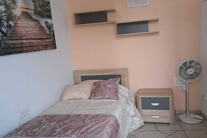 Ganze Wohnung, Seafront Apartment in St Paul's Bay in St. Paul's Bay, Insel Malta