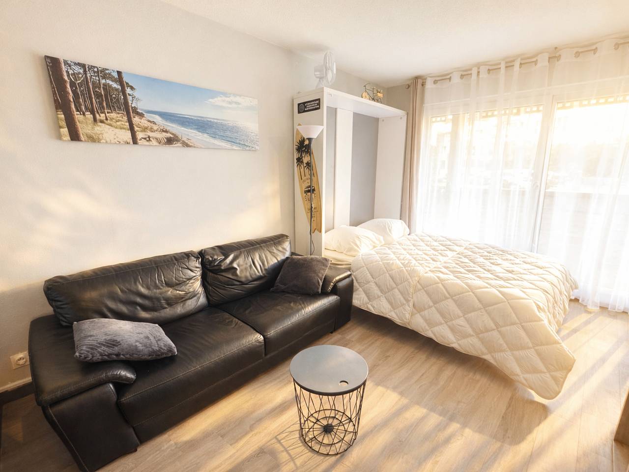 Appartement entier, Studio tout confort avec terrasse & parking sécurisé à La Teste-de-Buch in La Teste-de-Buch, Région d'Arcachon