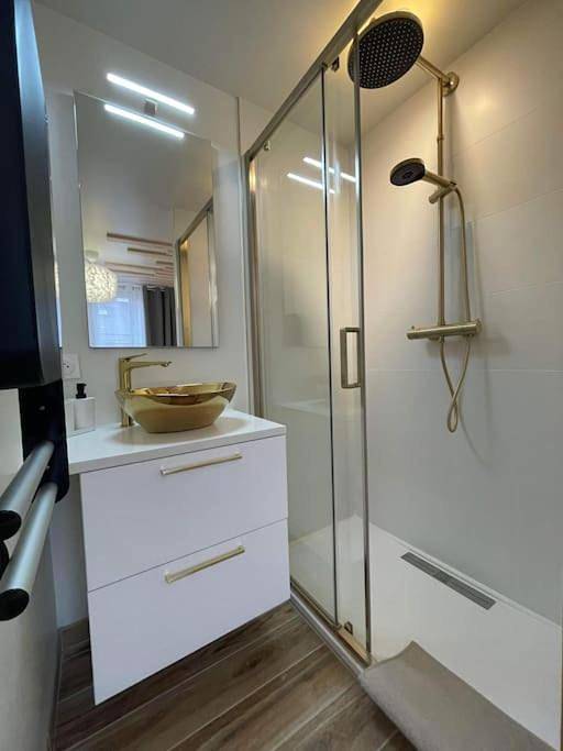 Gîte pour 4 personnes, avec balcon à Saint-Claude (Jura) - 3