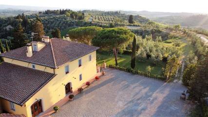 Gîte pour 4 personnes, avec jardin et vue à Montespertoli