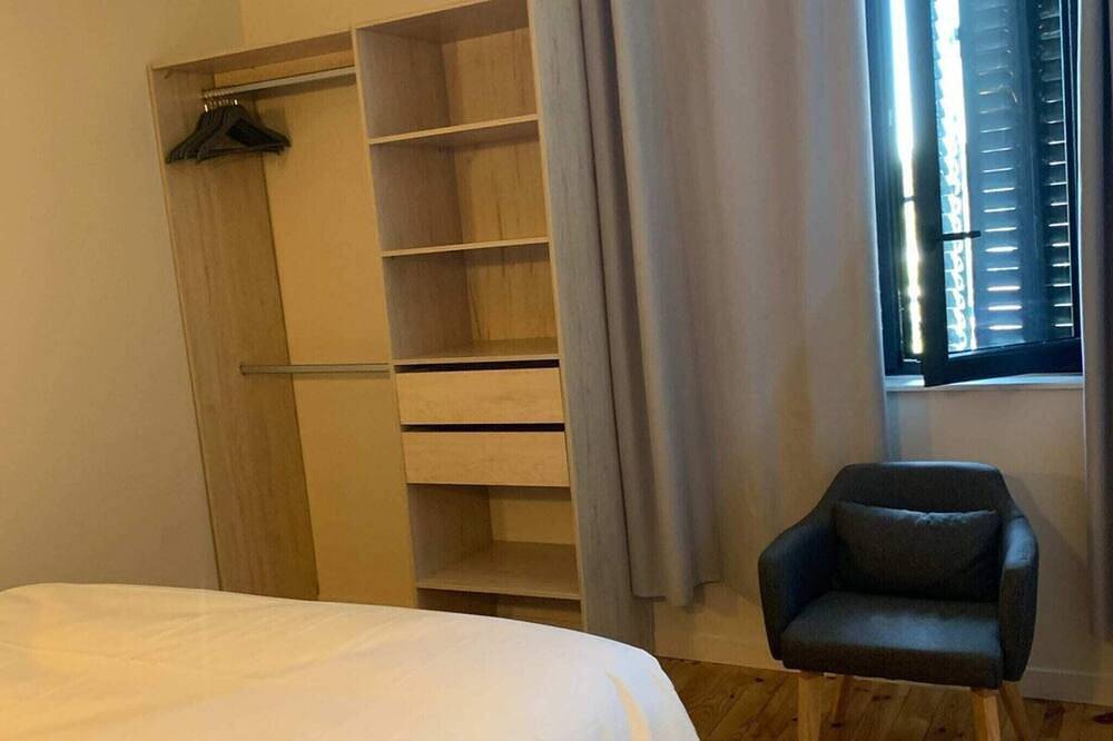 Entire apartment, 4-person air-conditioned apartment 1 bedroom + sofa bed Puy de Lachamp 204 in Châtel-Guyon, Volcans d'Auvergne Regional Nature Park