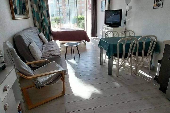 Gîte pour 4 personnes, avec terrasse ainsi que jardin et piscine dans La plagette (Cap d'Agde) - 4