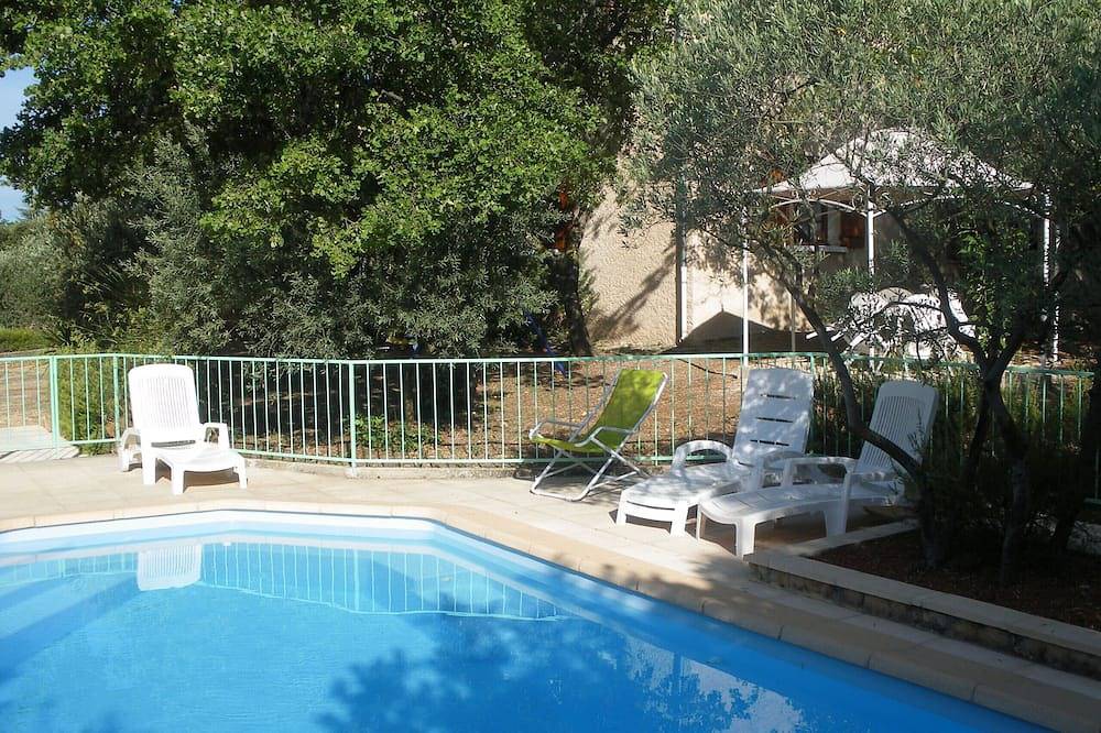Vakantiehuis met omheind zwembad in Cabrières d'Avignon, in de Luberon in Cabrières-d'Avignon, Parc naturel régional du Luberon