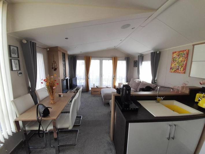 Holiday rental for 4 people, with Terrace and Garden as well as Pool and View in Dymchurch