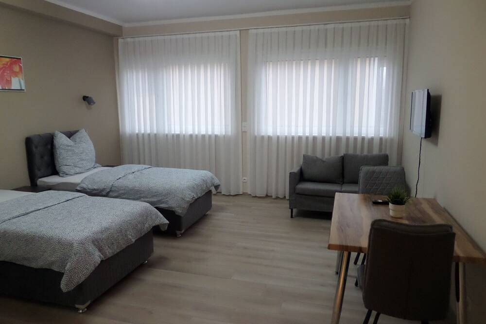 Ganze Wohnung, Appartement mit getrennten Betten in Erlenbach am Main, Fränkisches Weinland