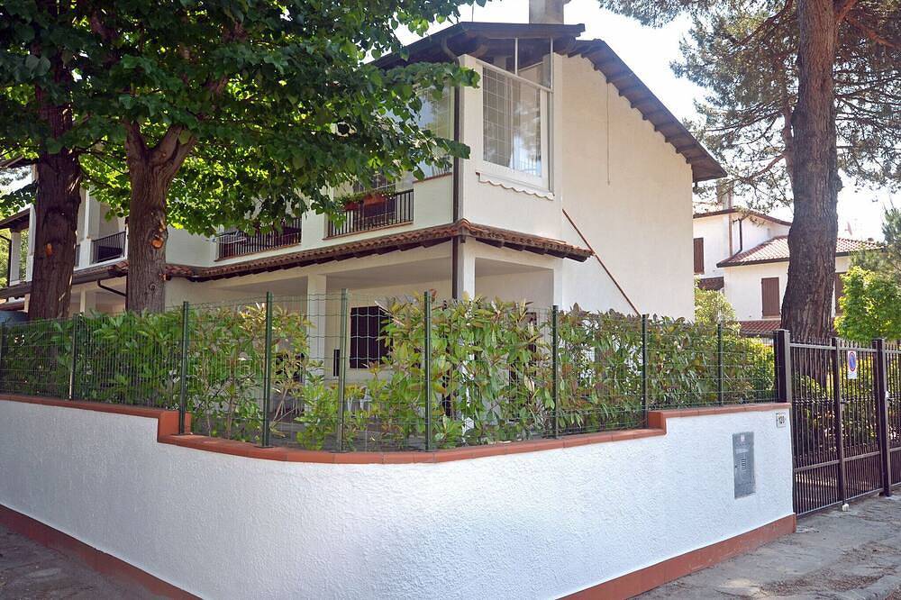 Erdgeschossvilla mit Garten und komfortabler Terrasse am Meer mit Klimaanlage in Comacchio, Ferrara Provinz