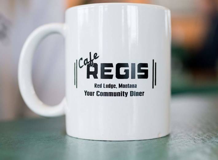 Vacation rental for 2 people, with hot tub and yard as well as sauna in Red Lodge