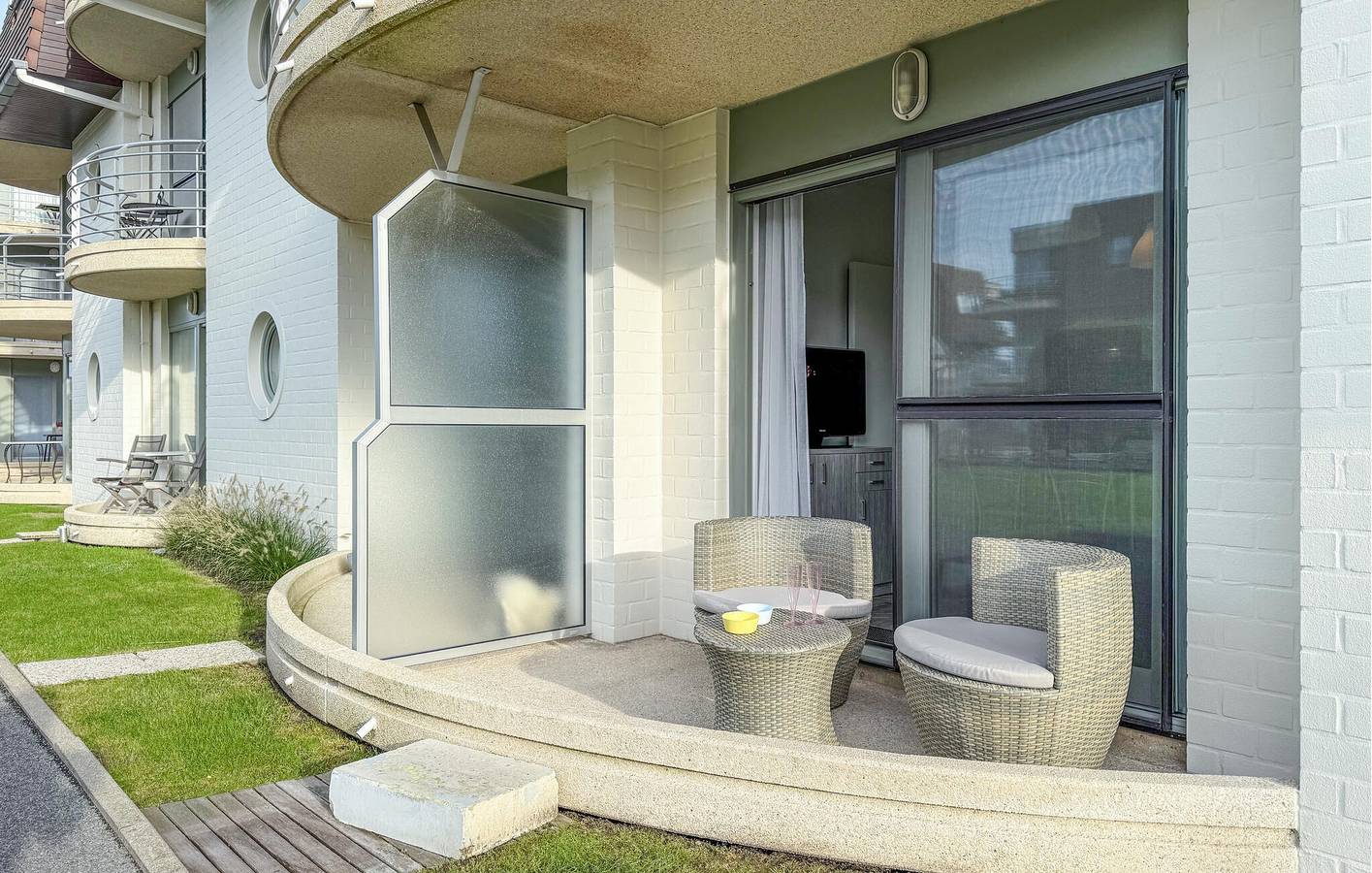 Entire holiday apartment, Holiday apartment for 4 people with pool in Bredene, Belgian Coast