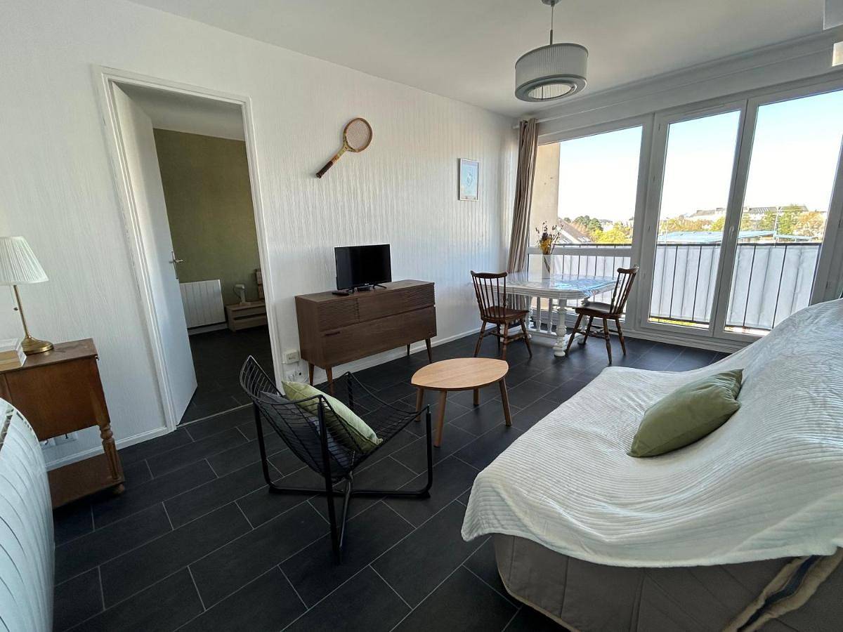 Appartement entier, One-Bedroom Apartment in Saint-Brieuc, Côte de Goëlo