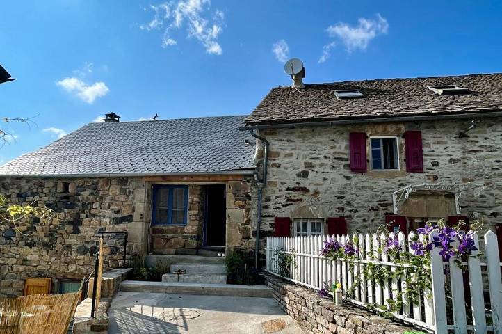 Location de vacances pour 6 personnes, avec jardin et vue dans Les Salces - 2