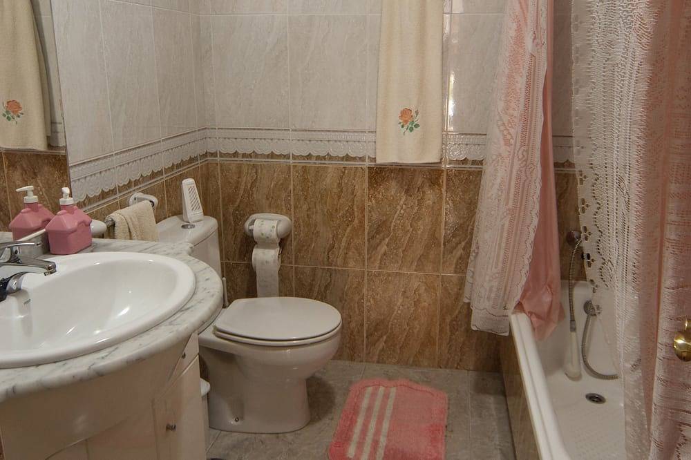 Entire apartment, Vacation Rental in Sanxenxo 3 minutes from the launch in Sanxenxo, Rías Baixas