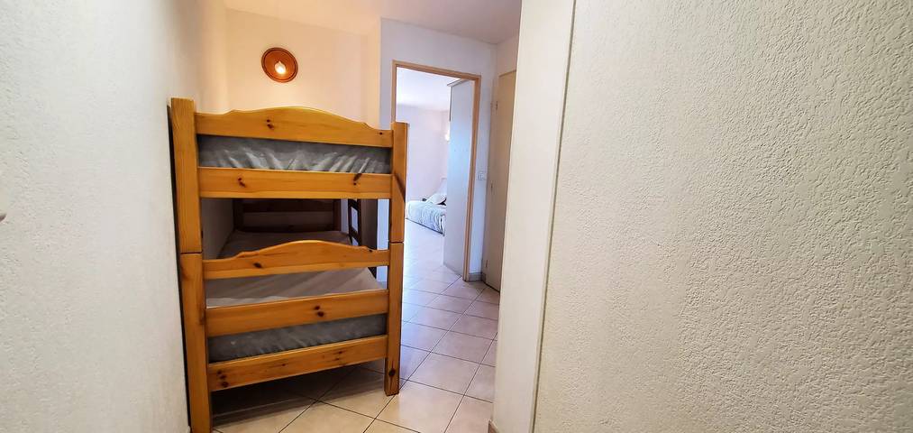 Gîte pour 4 personnes, avec balcon, animaux acceptés dans Plage Republique Frejus - 4