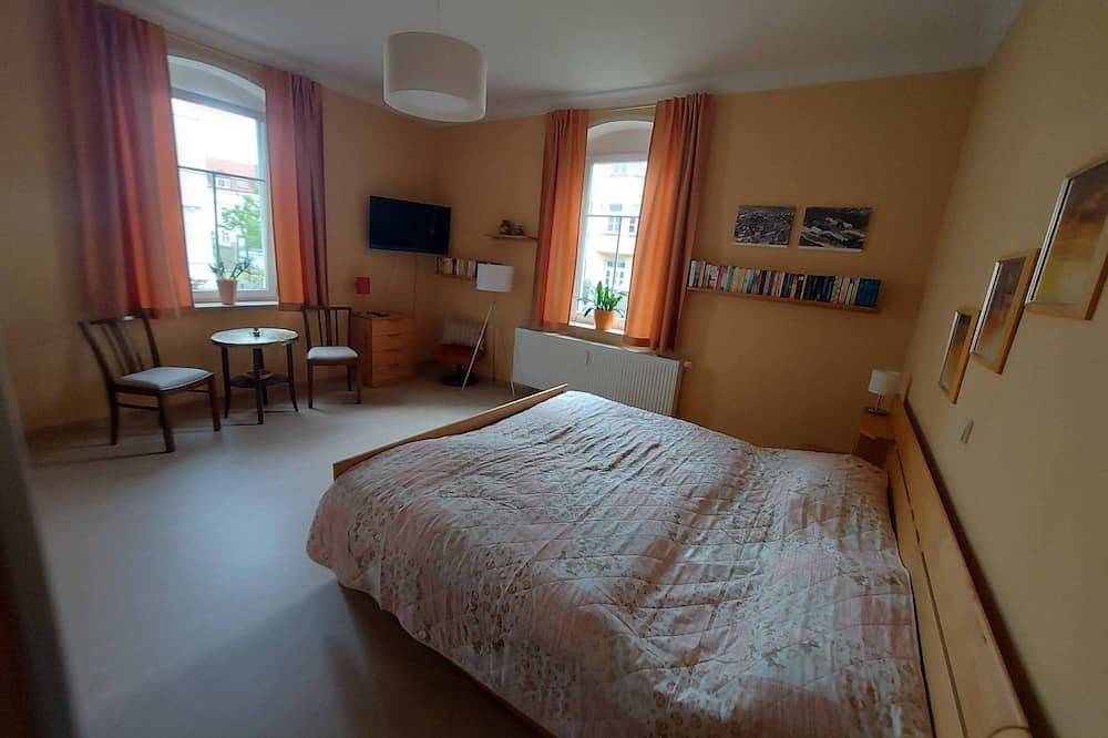 Ganze Wohnung, 150 qm in Dresdener Stadtvilla aus der Gründerzeit. in Laubegast, Dresden