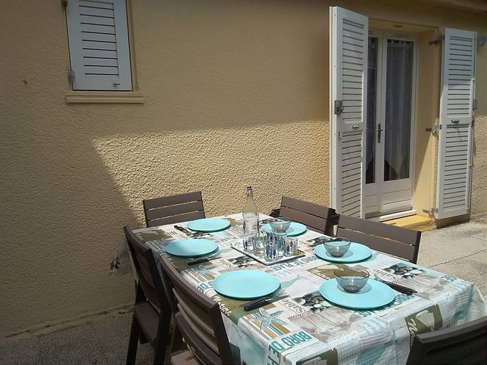 Chalet pour 6 personnes, avec terrasse à Gruissan - 2