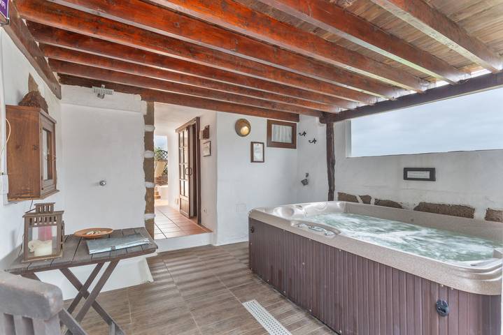 Location de vacances pour 16 personnes, avec jardin et jacuzzi à Haría - 2